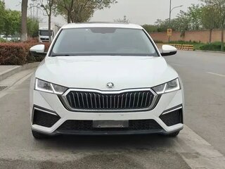 2022 Skoda Octavia IV (A8), белый, 1780005 рублей, вид 2