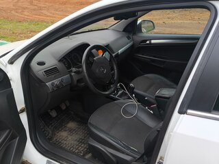 2013 Opel Astra H Рестайлинг, белый, 450000 рублей, вид 4