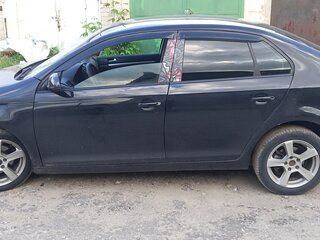 2010 Volkswagen Jetta V, чёрный, 800000 рублей, вид 1
