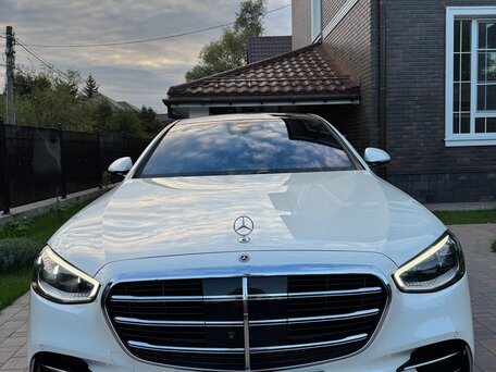 2022 Mercedes-Benz S-Класс 580 e 4MATIC VII (W223), белый, 12500000 рублей, вид 4