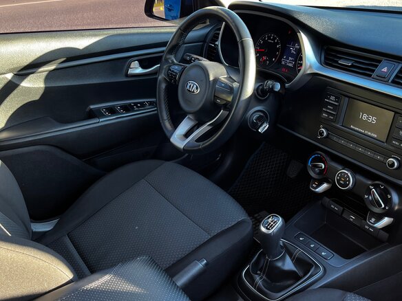 2020 Kia Rio IV Рестайлинг, синий, 1450000 рублей - вид 12