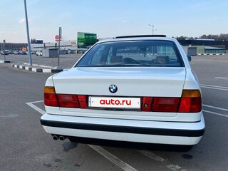 1990 BMW 5 серии 520i III (E34), белый, 870000 рублей, вид 5