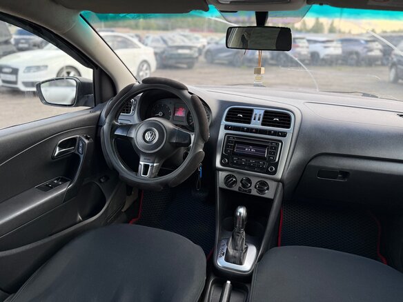 2013 Volkswagen Polo V, чёрный, 439999 рублей - вид 15