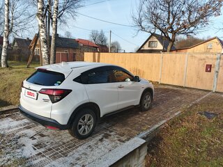 2021 Honda Vezel I Рестайлинг, белый, 1999000 рублей, вид 1