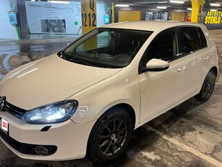 2011 Volkswagen Golf VI, белый, 725000 рублей, вид 3