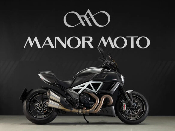 2014 Ducati Diavel Carbon, чёрный, 1350000 рублей