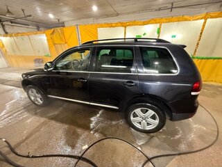 2008 Volkswagen Touareg I Рестайлинг, чёрный, 1050000 рублей, вид 4