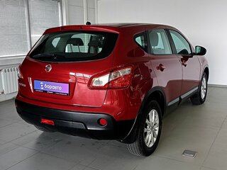 2013 Nissan Qashqai I Рестайлинг, красный, 999000 рублей, вид 4