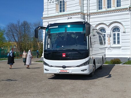 2024 Yutong ZK6947H, белый, 2000000 рублей, вид 3