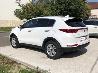 2018 Kia Sportage IV, белый, 2100000 рублей, вид 4