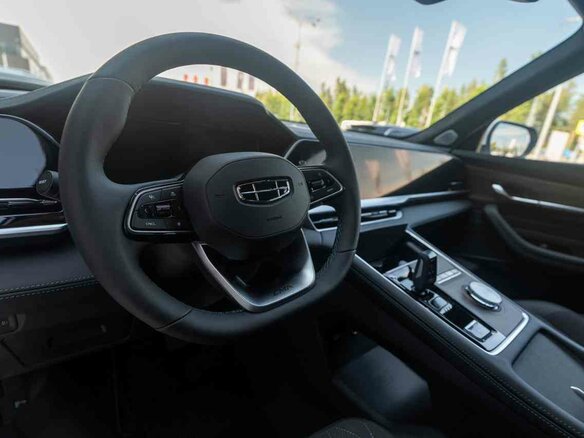 2026 Geely Monjaro I Рестайлинг, белый - вид 10