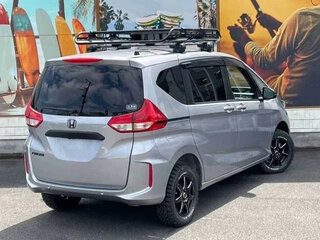 2022 Honda Freed+ II Рестайлинг, серебристый, 1450000 рублей, вид 5