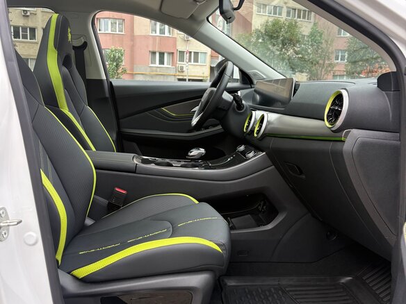 2023 Forthing T5 EVO, белый, 2700000 рублей - вид 10
