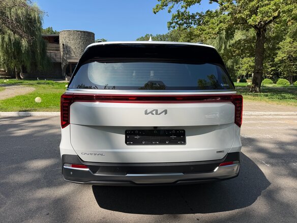 2025 Kia Carnival IV Рестайлинг, белый, 5800000 рублей - вид 6