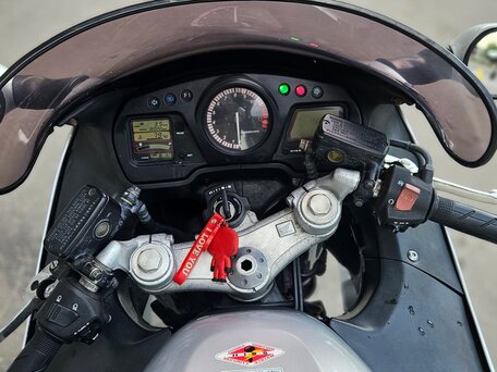2001 Honda CBR 1100 XX, серебристый, 550000 рублей, вид 5