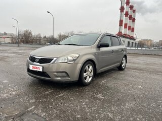 2010 Kia Ceed I Рестайлинг, серебристый, 690000 рублей, вид 1