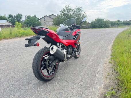 2025 Kawasaki Ninja 500, красный, 1150000 рублей, вид 3