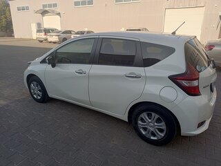 2020 Nissan Note II Рестайлинг, белый, 1440000 рублей, вид 3