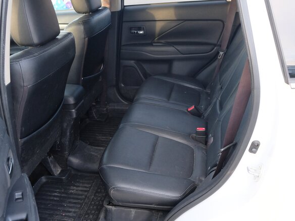 2014 Mitsubishi Outlander III, белый, 1680000 рублей - вид 30