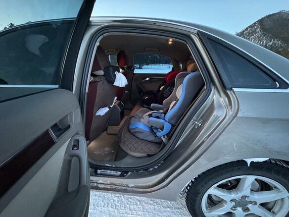 2009 Audi A4 IV (B8), бежевый, 950000 рублей - вид 12