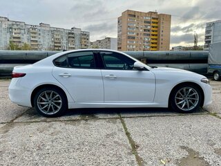 2021 Alfa Romeo Giulia II (952) Рестайлинг, белый, 6800000 рублей, вид 2