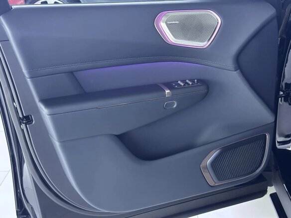 2026 Lynk & Co 900, чёрный, 7480000 рублей - вид 14