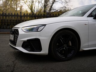 2019 Audi A4 40 TDI V (B9) Рестайлинг, белый, 3393818 рублей, вид 3