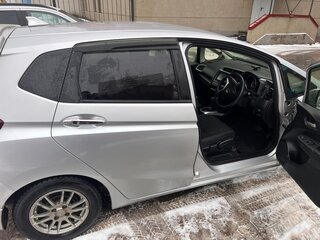 2016 Honda Fit III, серебристый, 950000 рублей, вид 3