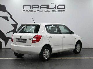 2012 Skoda Fabia II Рестайлинг, белый, 819900 рублей, вид 4