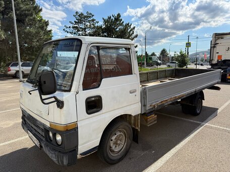 1988 Nissan Atlas, белый, 450000 рублей, вид 1
