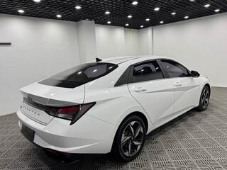 2022 Hyundai Elantra VII (CN7), белый, 1670000 рублей, вид 4