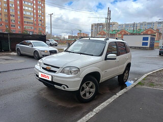 2015 Chevrolet Niva I Рестайлинг, белый, 570000 рублей, вид 3