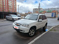 2015 Chevrolet Niva I Рестайлинг, белый, 570000 рублей - вид 2