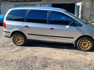 2003 Volkswagen Sharan I Рестайлинг, серебристый, 600000 рублей, вид 3