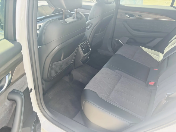 2026 Geely Monjaro I, белый, 4954990 рублей - вид 12