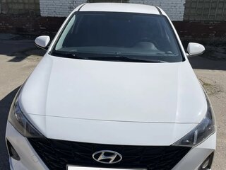 2021 Hyundai Solaris II Рестайлинг, белый, 1199000 рублей, вид 2
