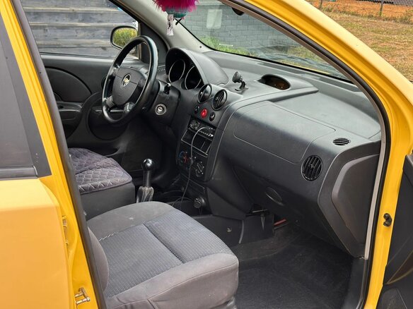 2006 Chevrolet Aveo I, жёлтый, 205000 рублей - вид 8