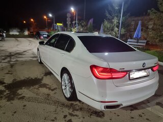 2016 BMW 7 серии 750i xDrive VI (G11/G12), белый, 3400000 рублей, вид 4
