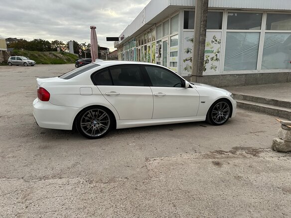 2009 BMW 3 серии 330i V (E90/E91/E92/E93) Рестайлинг, белый, 1400000 рублей - вид 6