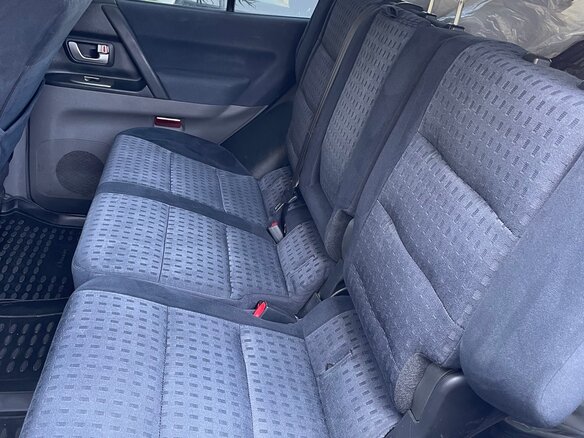 2004 Mitsubishi Pajero III Рестайлинг, серебристый, 820000 рублей - вид 8