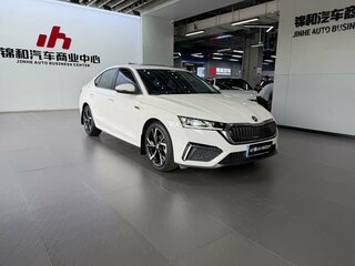 2022 Skoda Octavia IV (A8), белый, 2299900 рублей, вид 3
