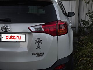 2013 Toyota RAV4 IV (XA40), белый, 1900000 рублей, вид 2