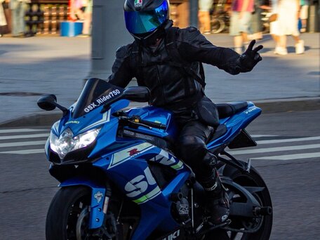 2009 Suzuki GSX-R 750, синий, 590000 рублей, вид 3