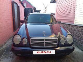 1997 Mercedes-Benz E-Класс 220 II (W210, S210), синий, 655000 рублей, вид 2