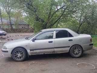 2001 Mitsubishi Carisma I Рестайлинг, серебристый, 200000 рублей, вид 4