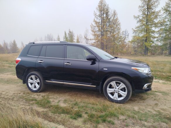 2013 Toyota Highlander II (XU40) Рестайлинг, чёрный - вид 3