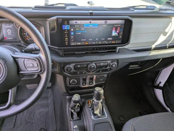 2025 Jeep Wrangler IV (JL) Рестайлинг, серебристый, 5505000 рублей - вид 17