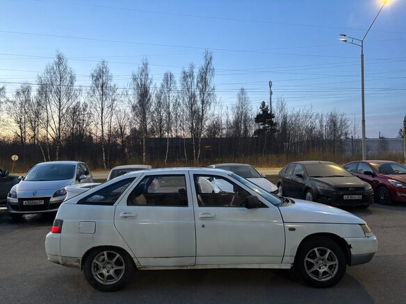 2001 Lada (ВАЗ) 2112, белый, 100000 рублей - вид 2