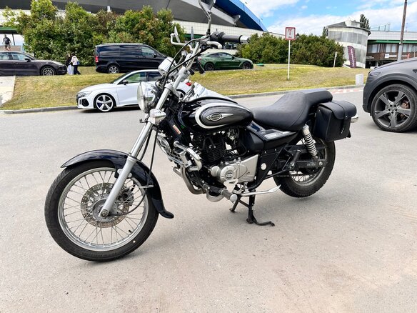 2017 Bajaj Avenger, чёрный, 180000 рублей - вид 3