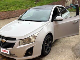 2014 Chevrolet Cruze I Рестайлинг, белый, 800000 рублей, вид 2